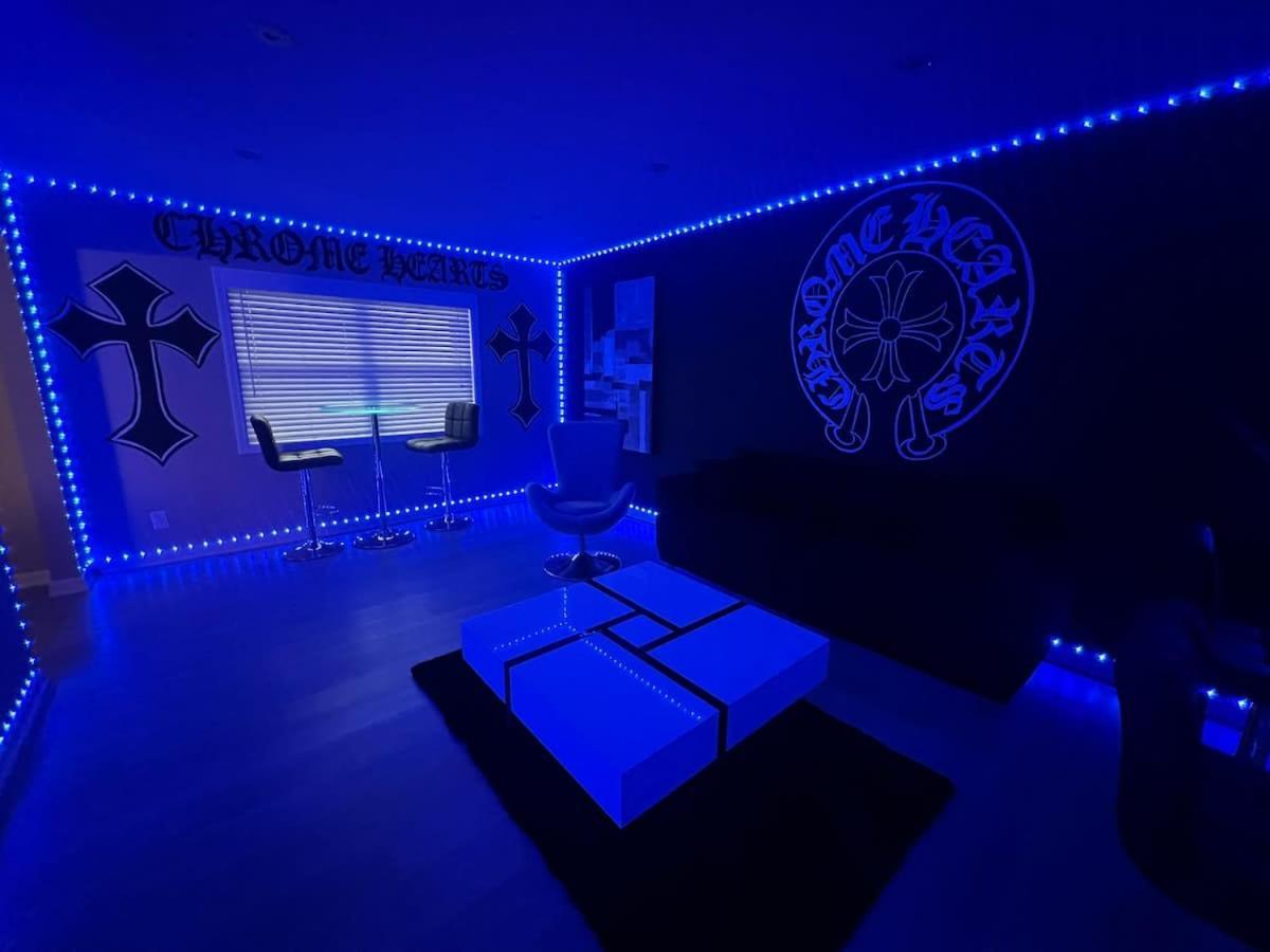 Modern Chrome Heart Haven - Fireplace Bed *