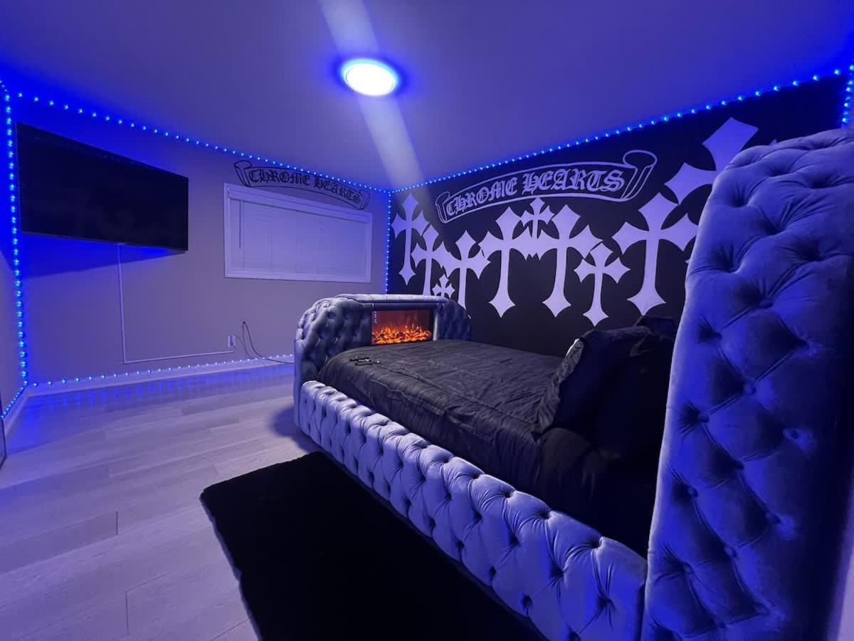 Modern Chrome Heart Haven - Fireplace Bed Apartment
